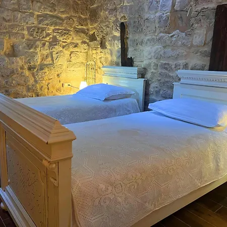 Dimora Picco 3* Трогир