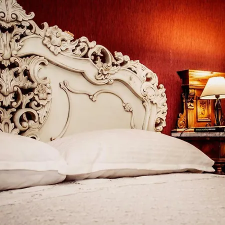 فندق مبيت وإفطار Dimora Picco 3*