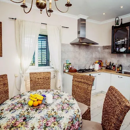 Dimora Picco 3* Trogir