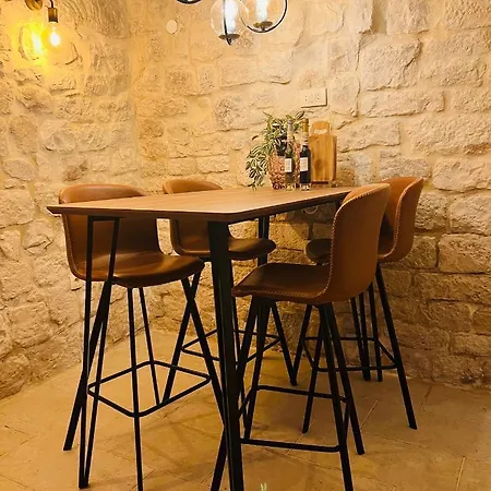 فندق مبيت وإفطار Dimora Picco 3*