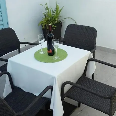 Alojamento de Acomodação e Pequeno-almoço Dimora Picco Trogir